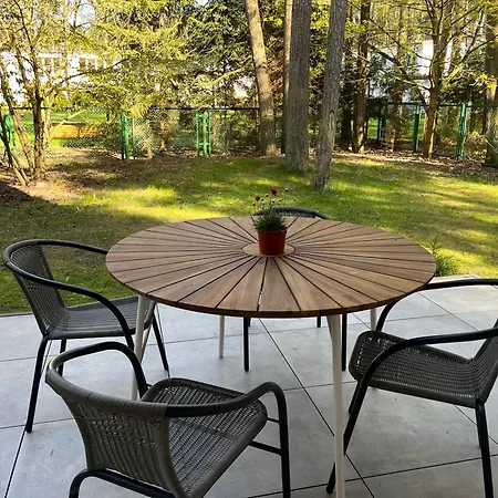 Sosna Z Basenem W Blue Mare,